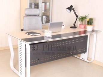 重慶雙層折疊辦公培訓桌 多功能實木長條桌的廠家直銷優(yōu)勢